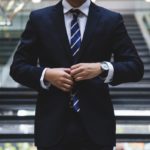 サラリーマンにも必要経費が認められる!特定支出控除について